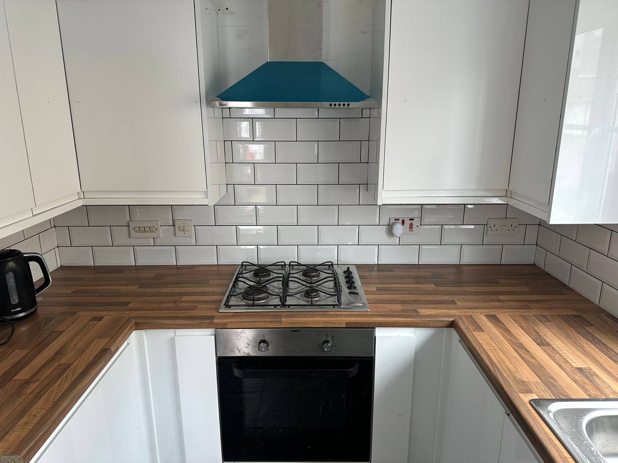 Wall and floor tiling in Basildon Essex